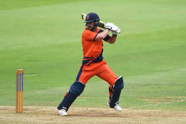 Ryan ten Doeschate struck an unbeaten 43 off 25 deliveries