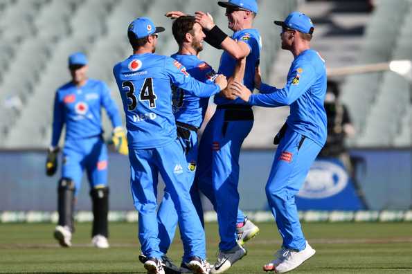 Peter Siddle and Michael Neser bagged two wickets each