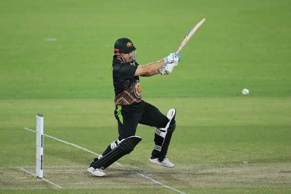 Aaron Finch returned to form with a fifty in the third T20I