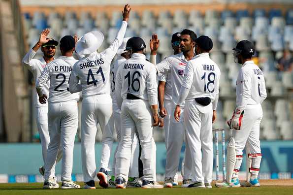 Jayant Yadav ran through New Zealand's batting order on Day 4 