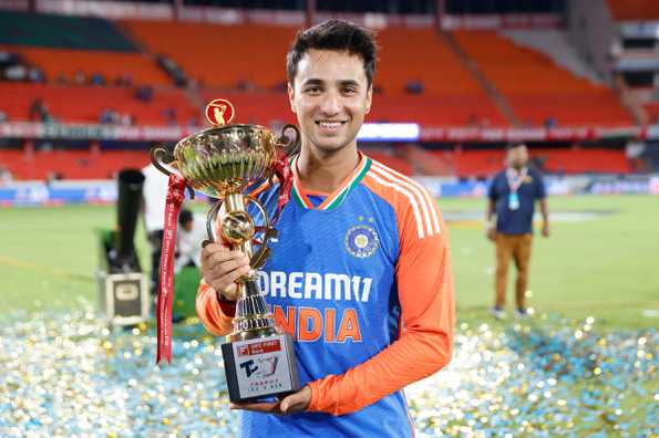 Abhishek Sharma is one of the finest cricketers in world cricket as well as the ongoing IPL currently