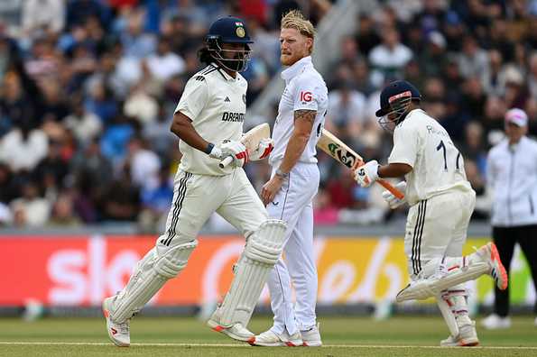 Rahul and Pant shared an unbroken 61-run stand by Lunch on Day 4. 