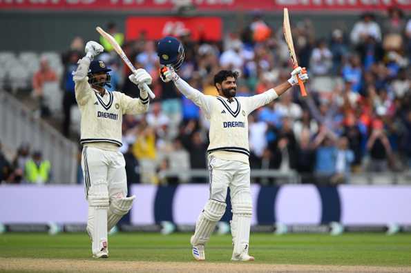Jadeja and Washington hit 