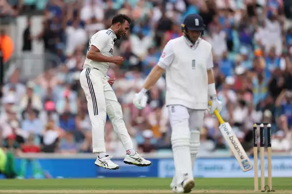 Prasidh Krishna kept India's chances alive with two strikes in a dramatic final session on Day 4