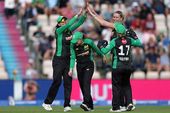 Lauren Bell returned figures of 4 for 6